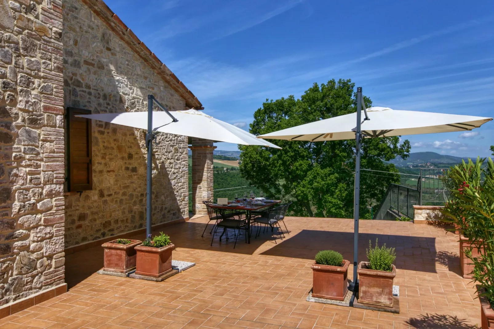 Villa Due Olive-Terrace balcony