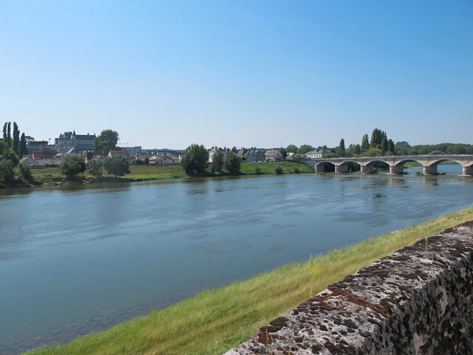 In Chouzy-Sur-Cisse mit Grill, Terrasse und Garten - Umgebung