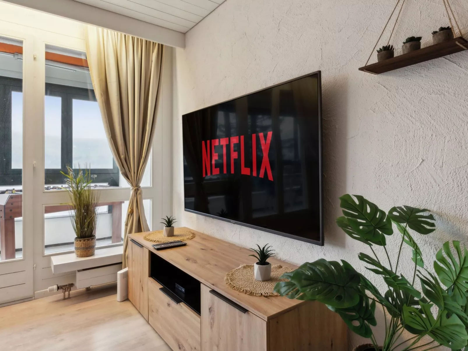 4 Seasons Apartment - Image-tags.info