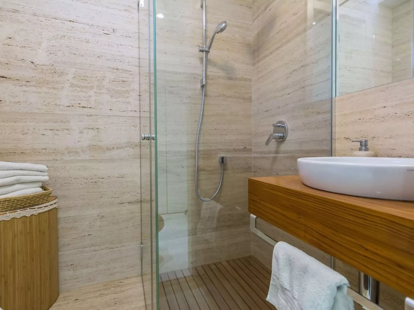 Luxuriöse Villa White Rose mit Pool in der Nähe von Zrče Beach - Image-tags.info