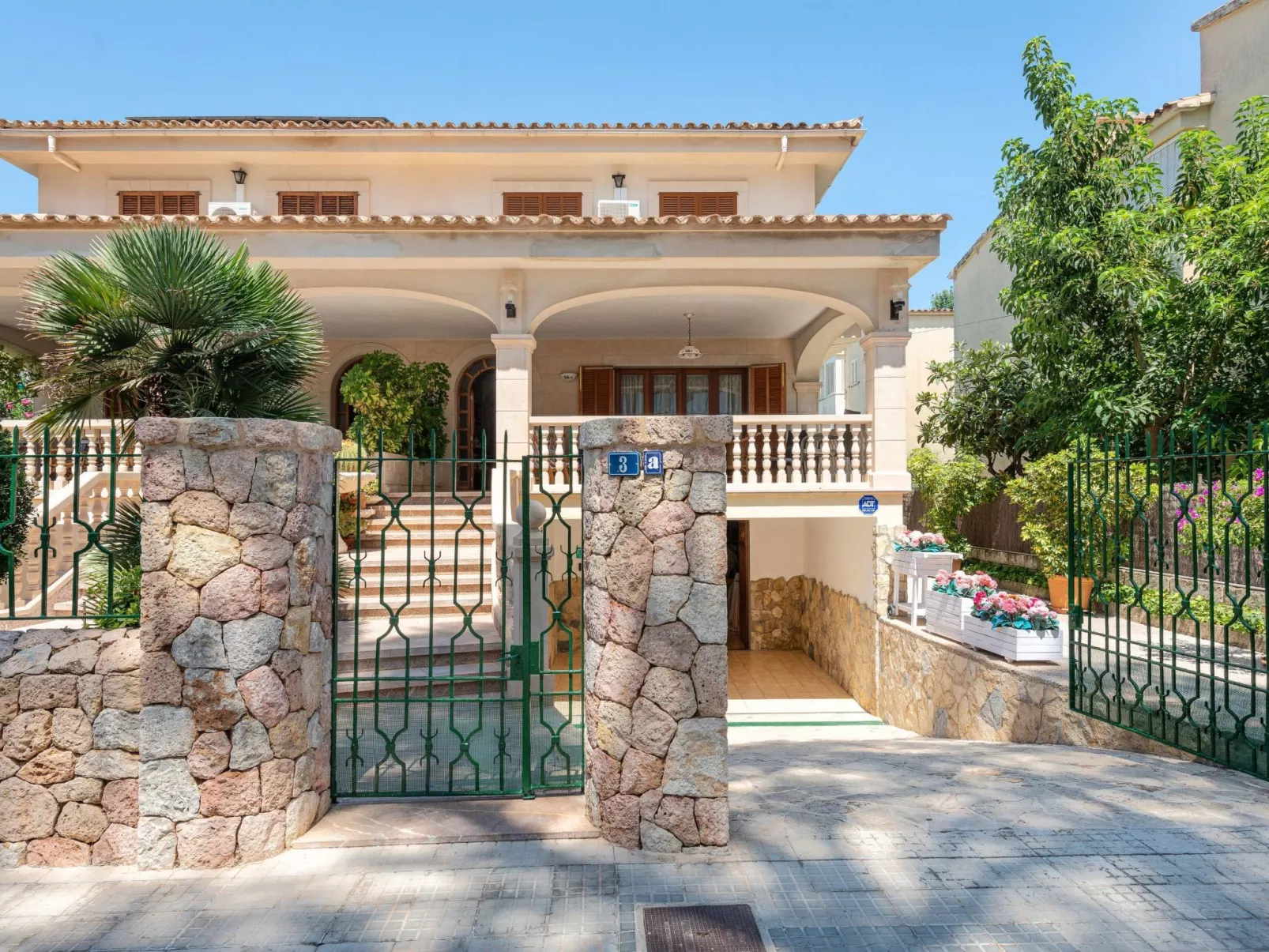 Stilvolle Villa mit Terrasse und Nähe zum Strand - Image-tags.info