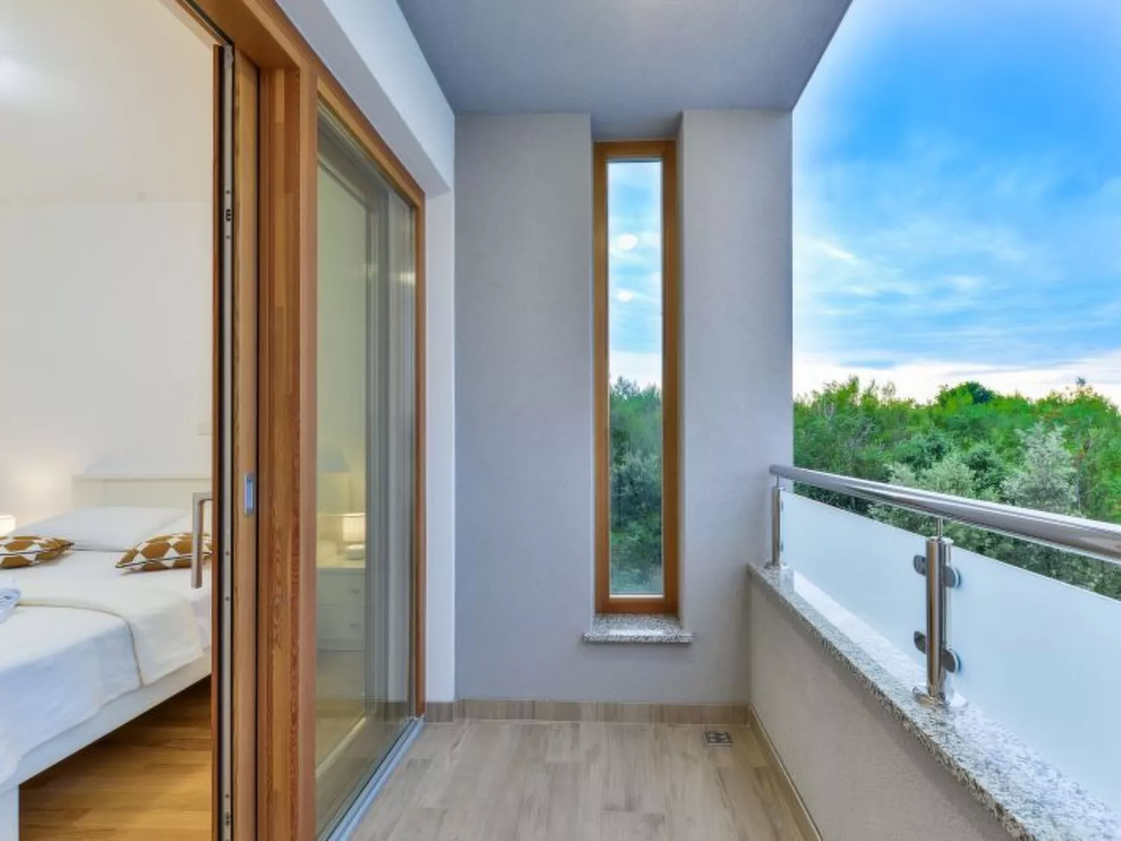 Vila Megy -  ID 2209 - Image-tags.info