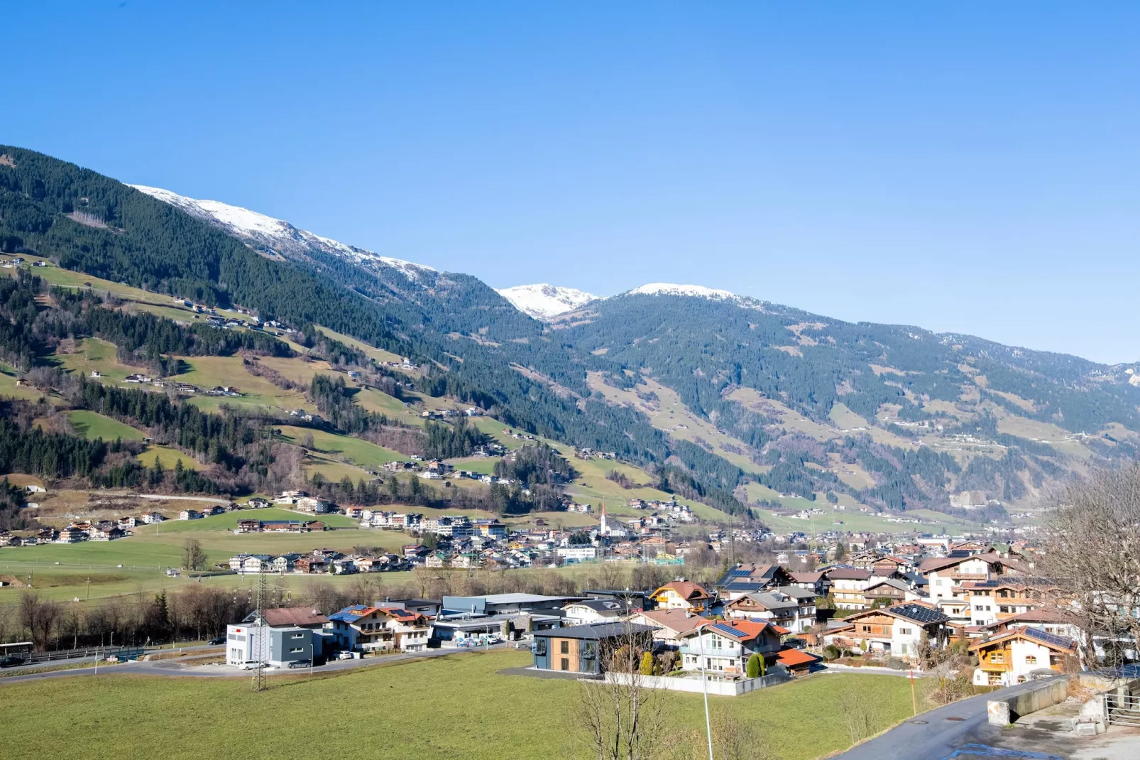 Exklusive Ferienwohnung mit Whirlpool-Vue d'été