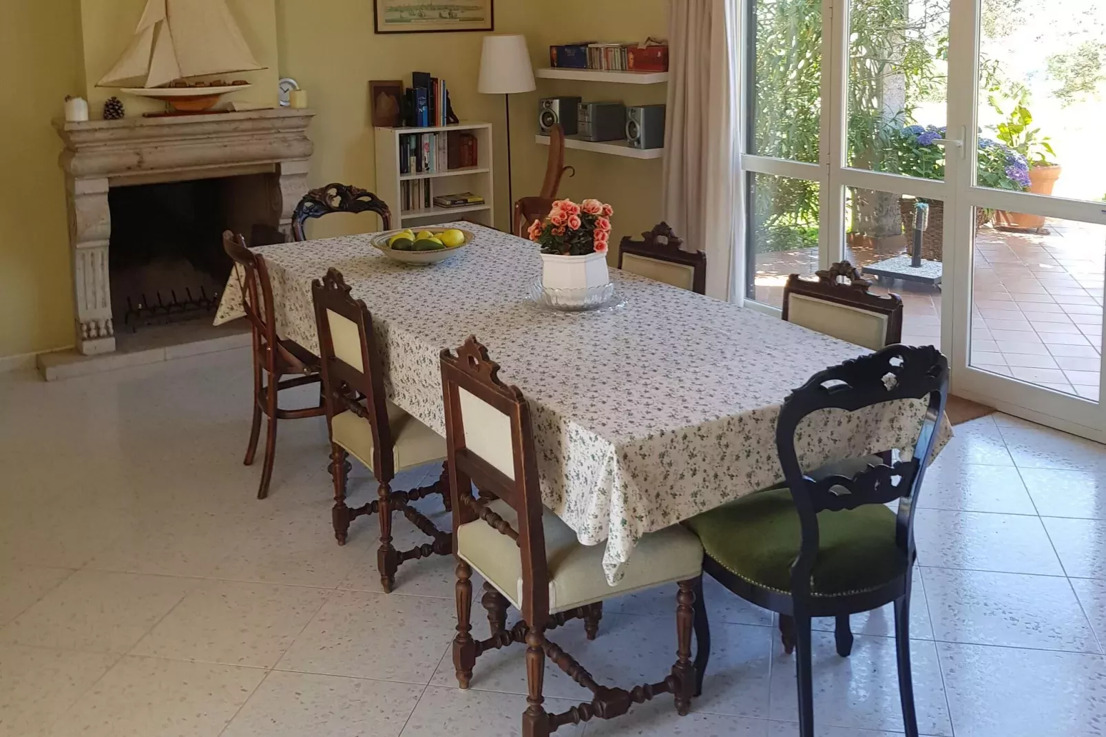 Villa Roma Sabina-Esszimmer