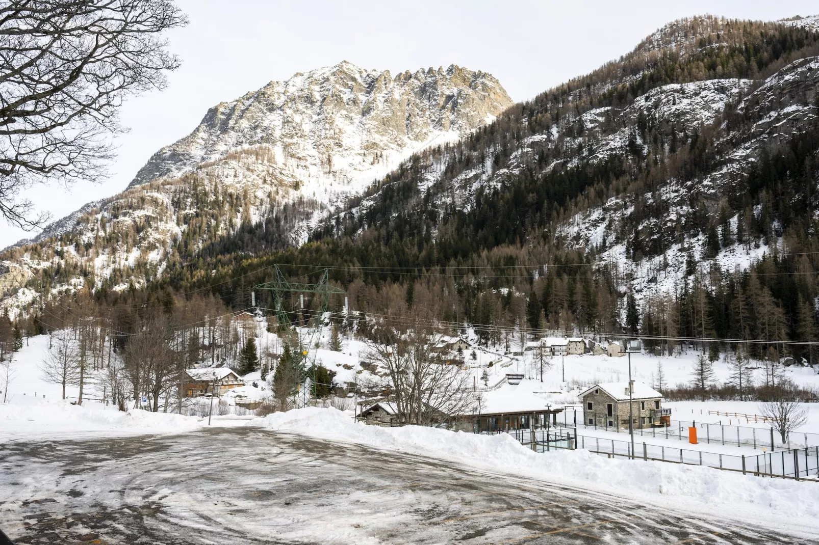 MONO 1 CERESOLE-Area within 5km in winter