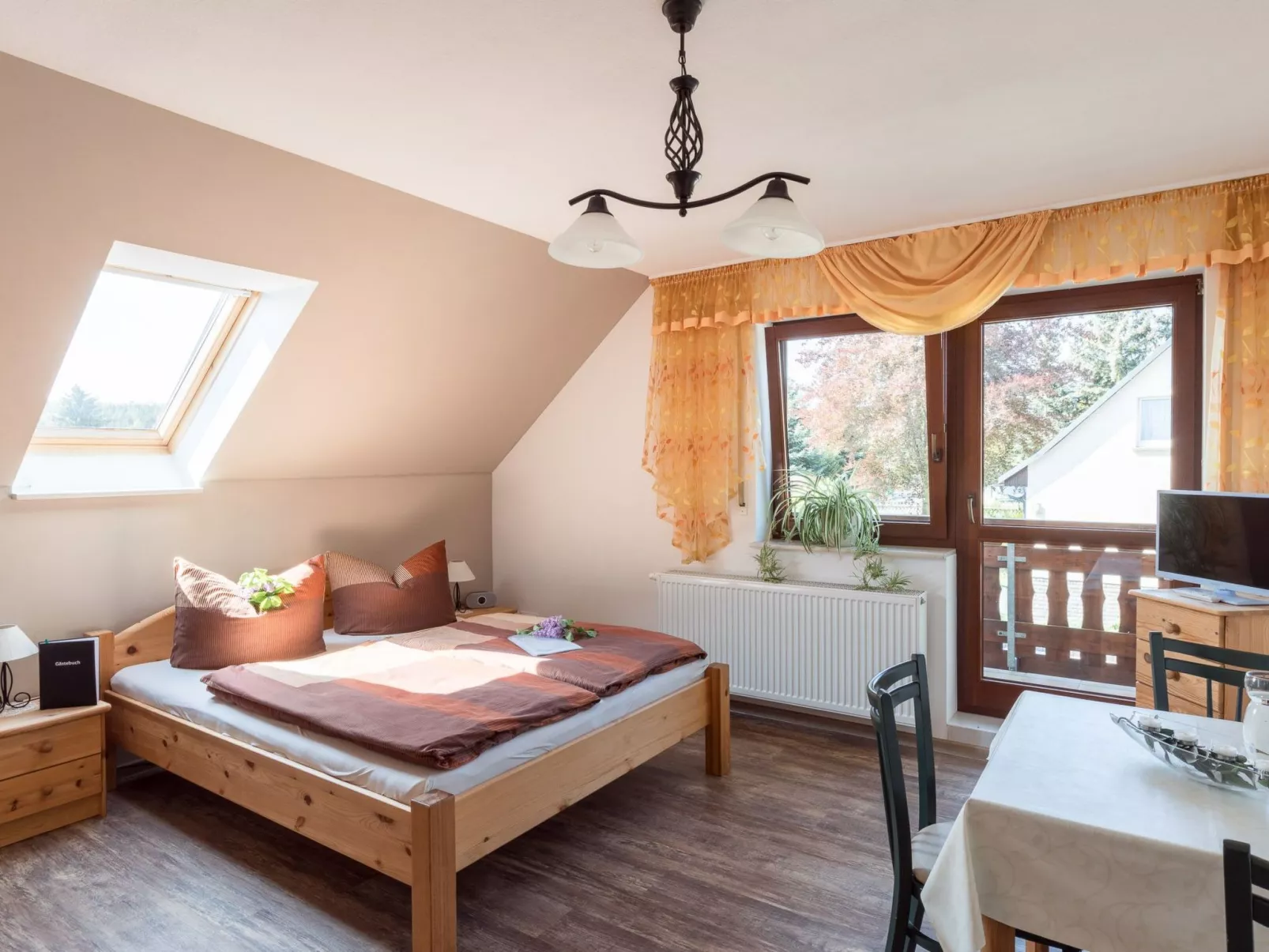 Mit Parkplatz und Fahrradunterstellmöglichkeit mit Balkon nah am Wald - Image-tags.info