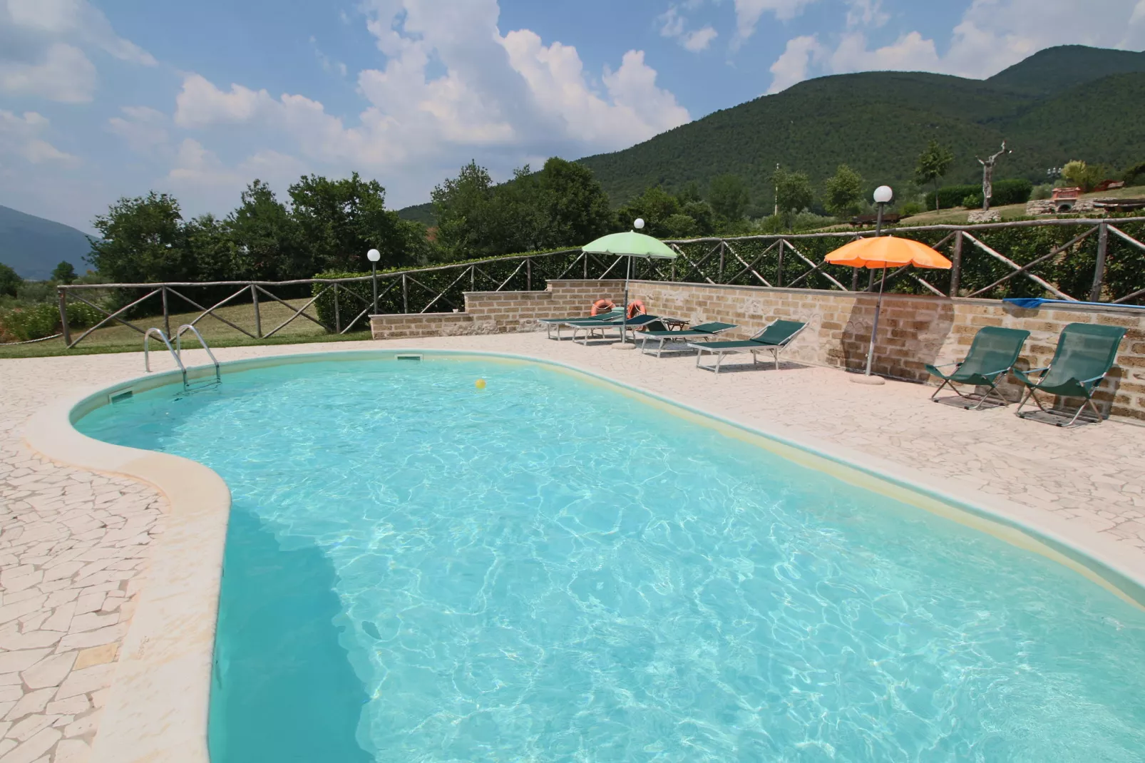 Arancio-Swimming pool