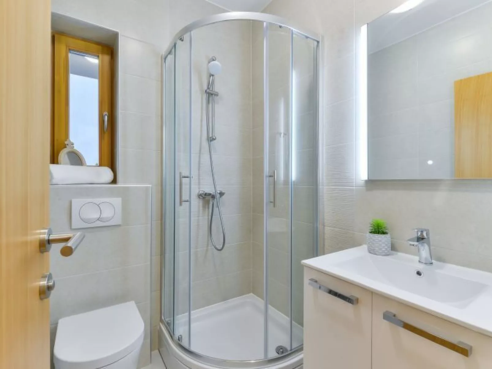 Vila Megy -  ID 2209 - Image-tags.info