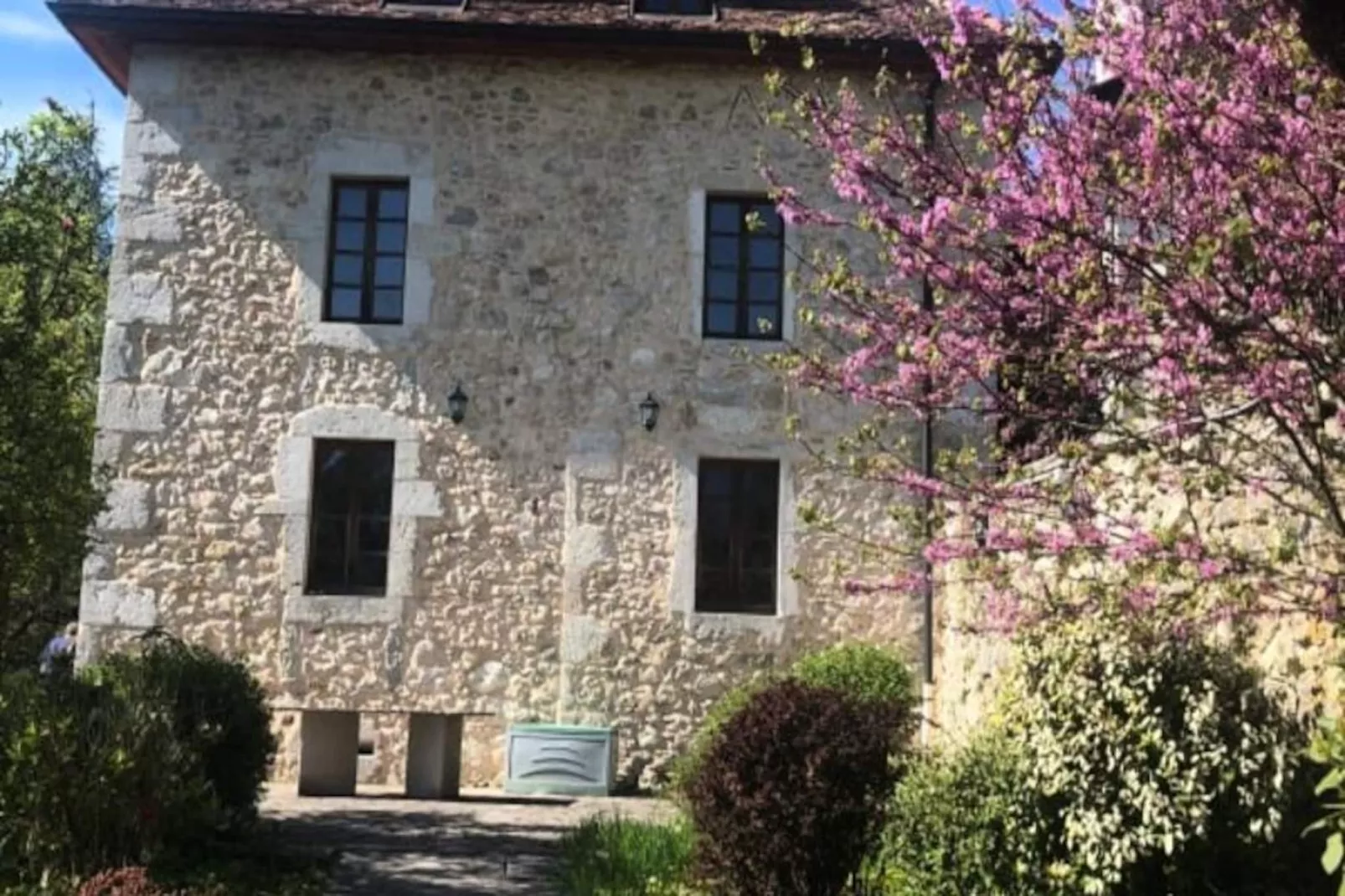 Maison De Charme Ancienne Entre Lacs Et Rh&ocirc;ne-Non tagué