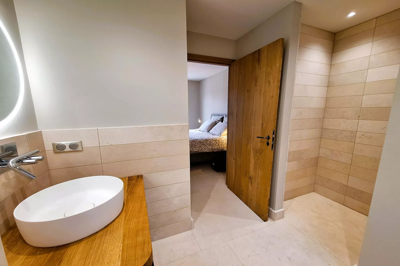 Le Mas Sorella – Votre Évasion Provençale au Cœur des Alpilles-Badezimmer