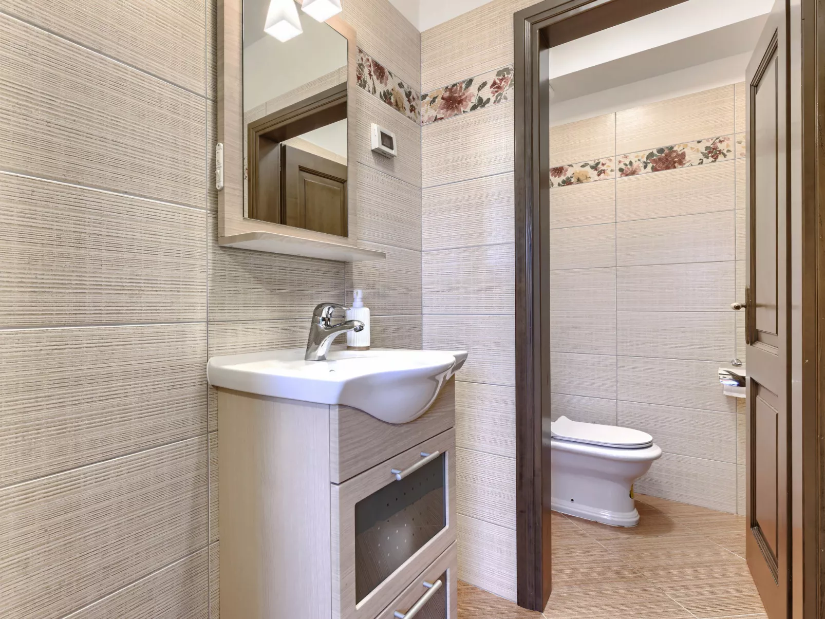 Villa Christina - Inside