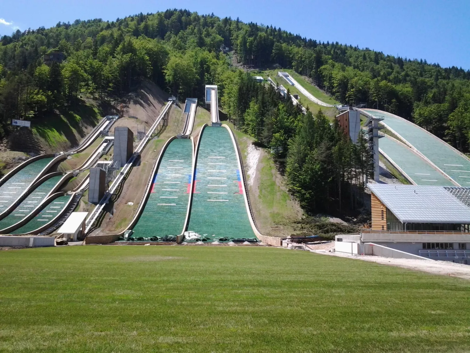 Studio-Appartement mit Balkon - Image-tags.info