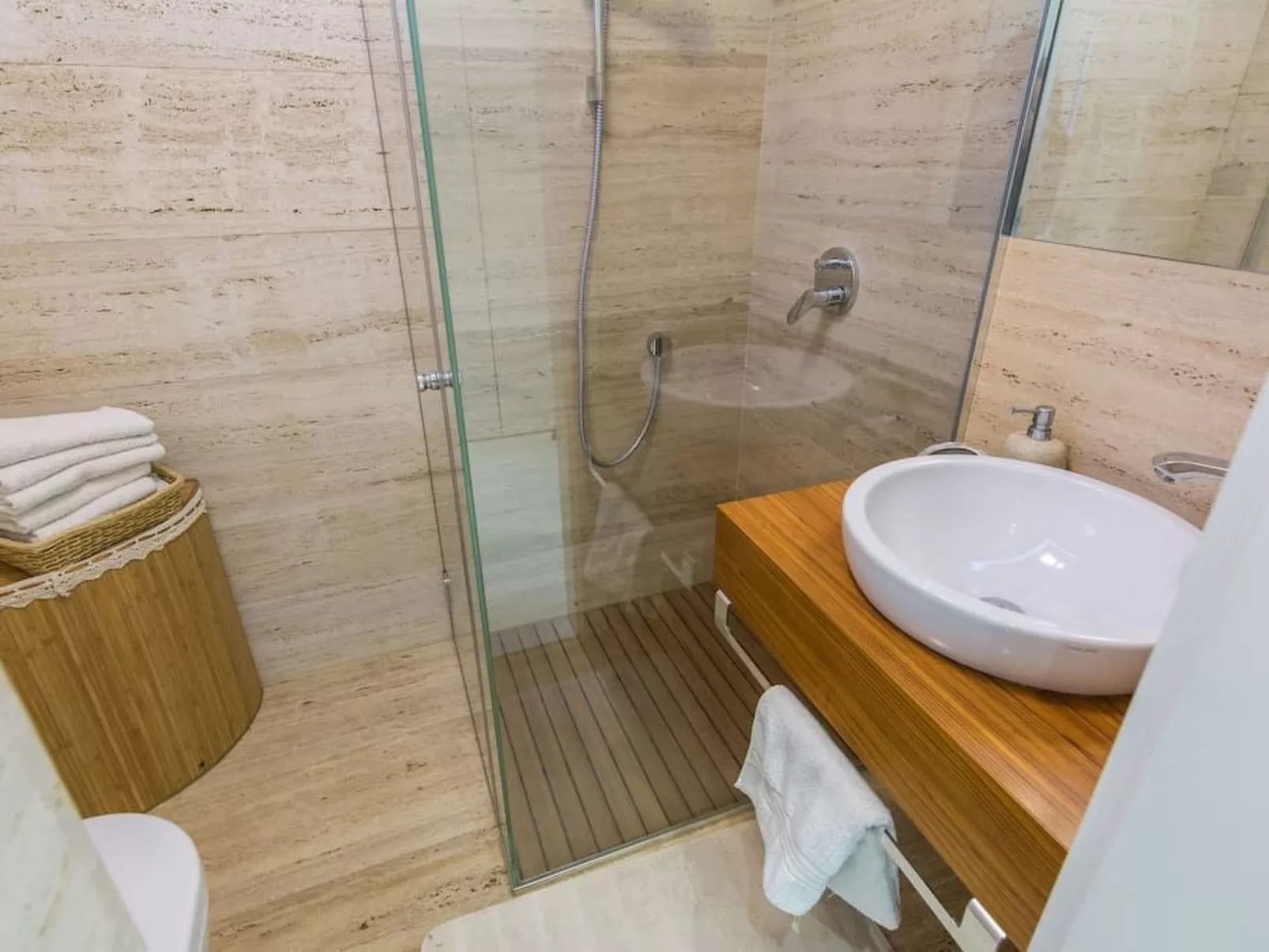 Luxuriöse Villa White Rose mit Pool in der Nähe von Zrče Beach - Image-tags.info