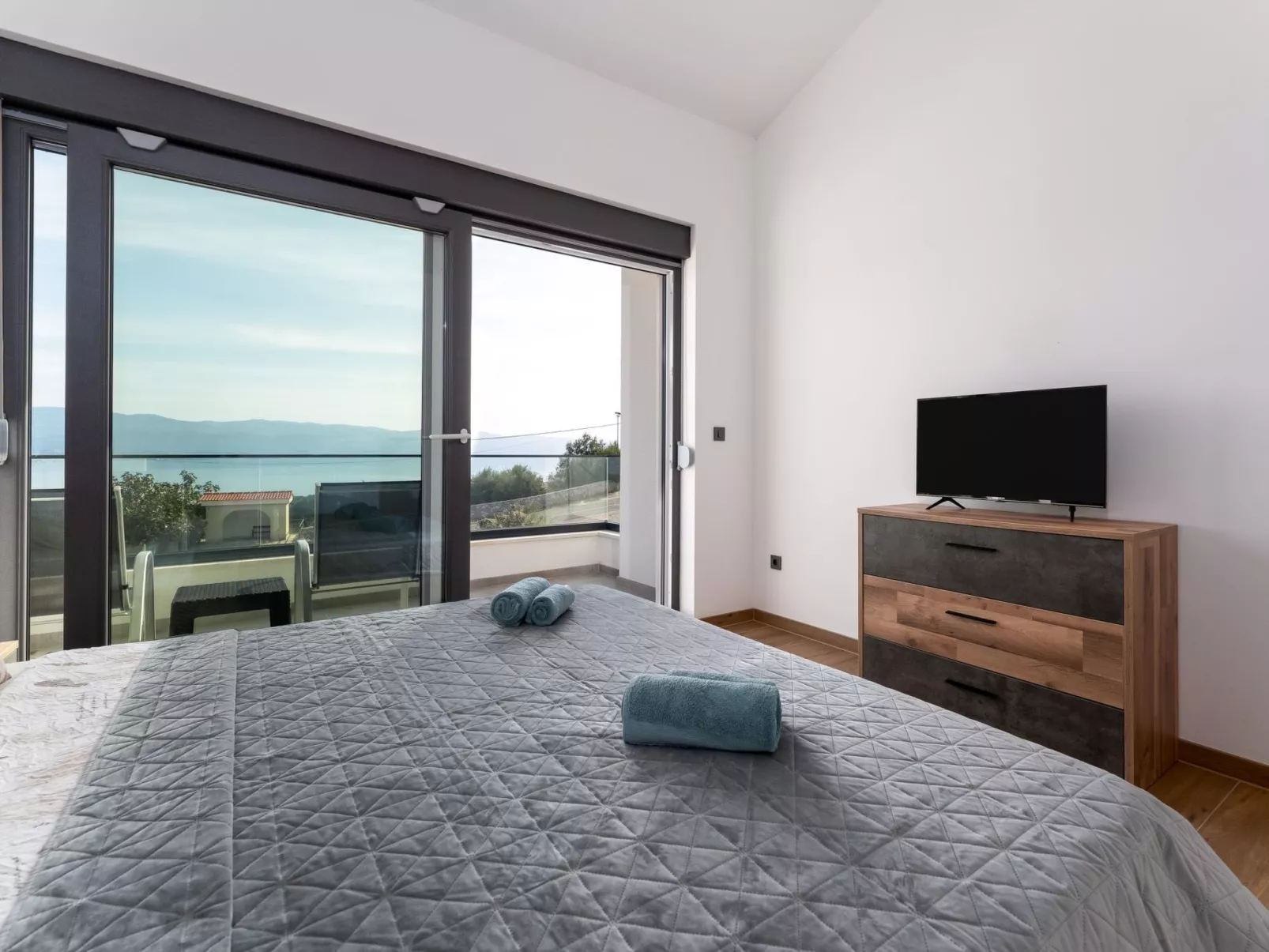 Villa "Rosemary" mit Pool und Panoramablick auf das Meer - Image-tags.info