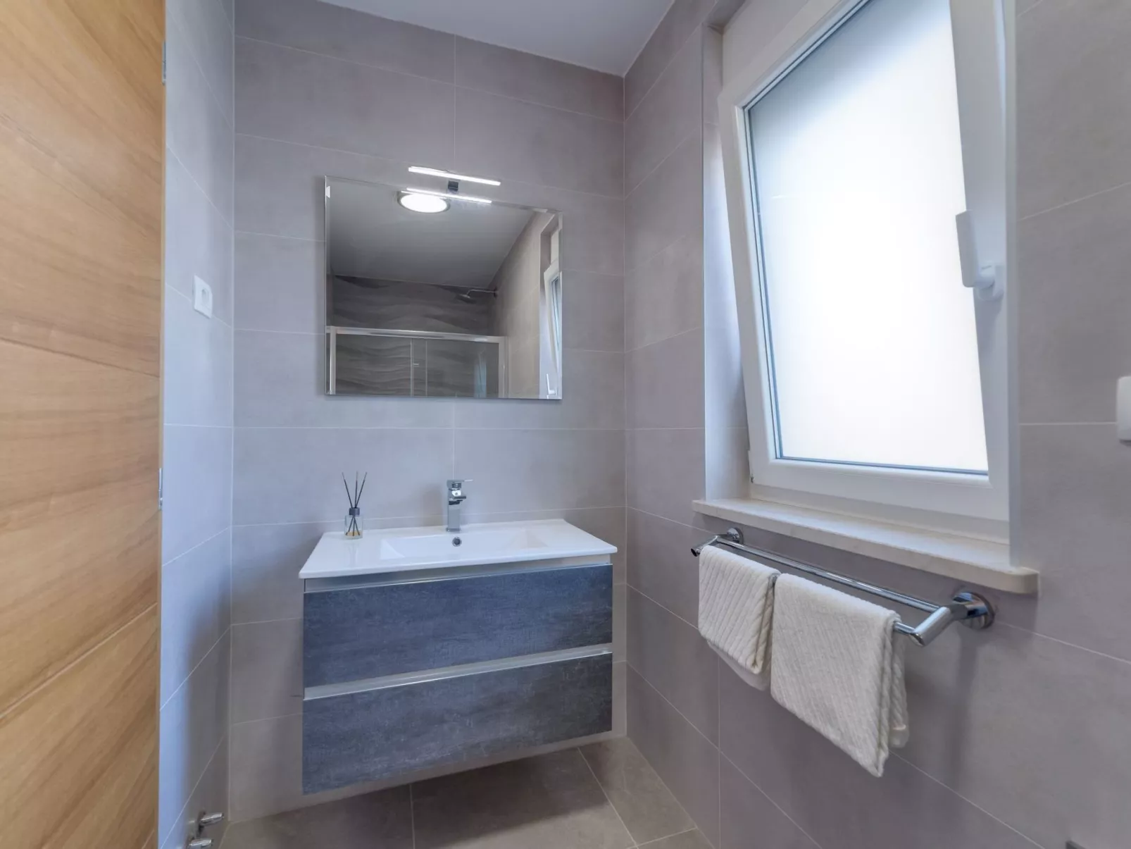 Schone Villa mit Pool, Meerblick, Strand - Image-tags.info