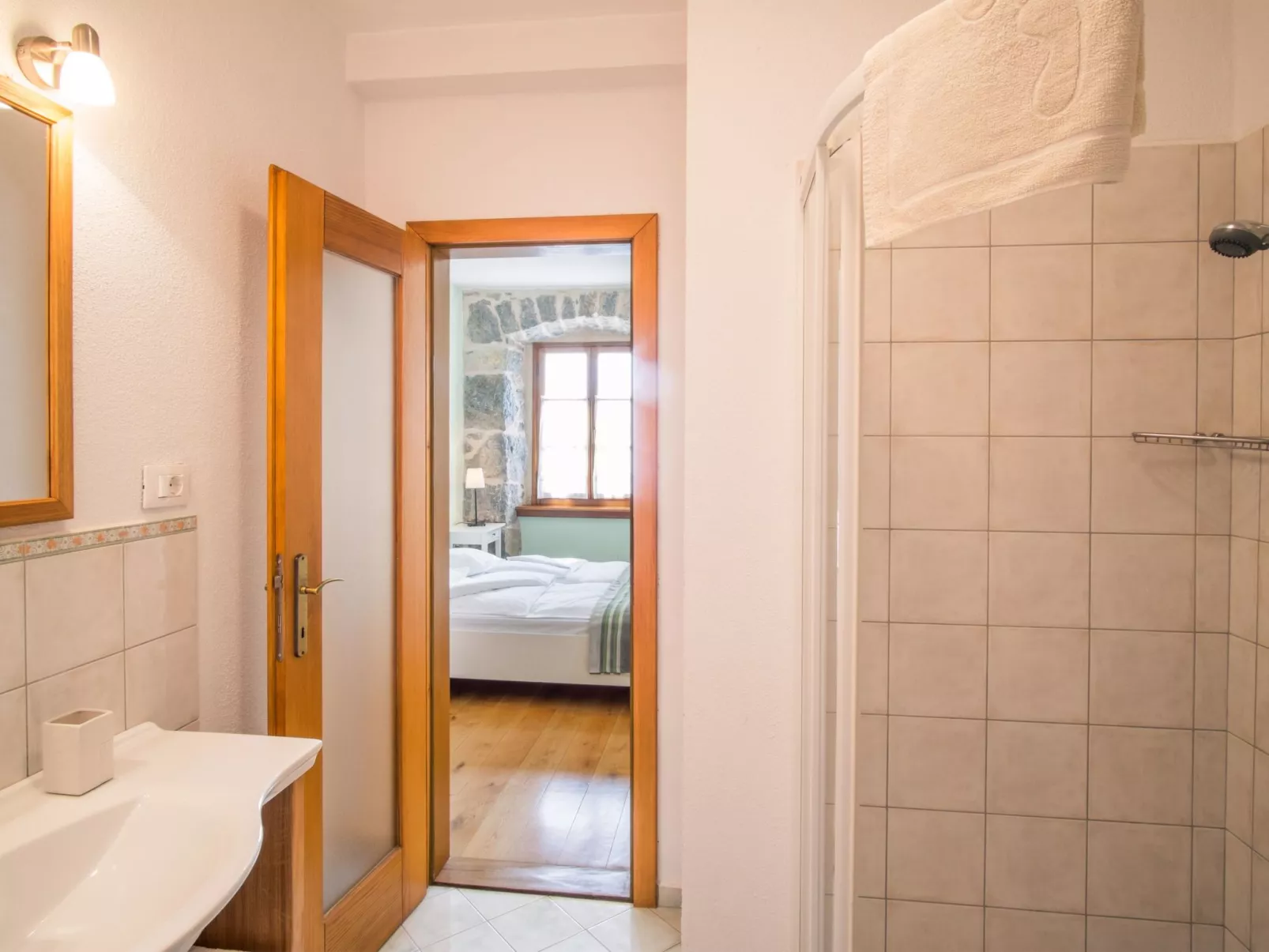 Villa mit Pool, Olivengarten und Meerblick-Image-tags.info