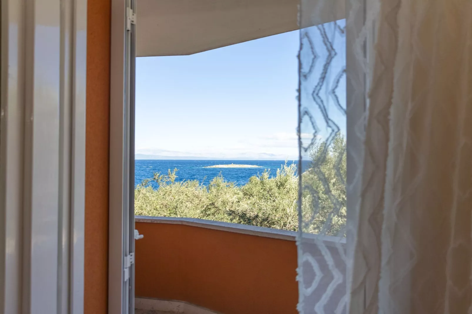 Apartments Sea Line - Two Bedroom Apartment with Terrace and Sea View