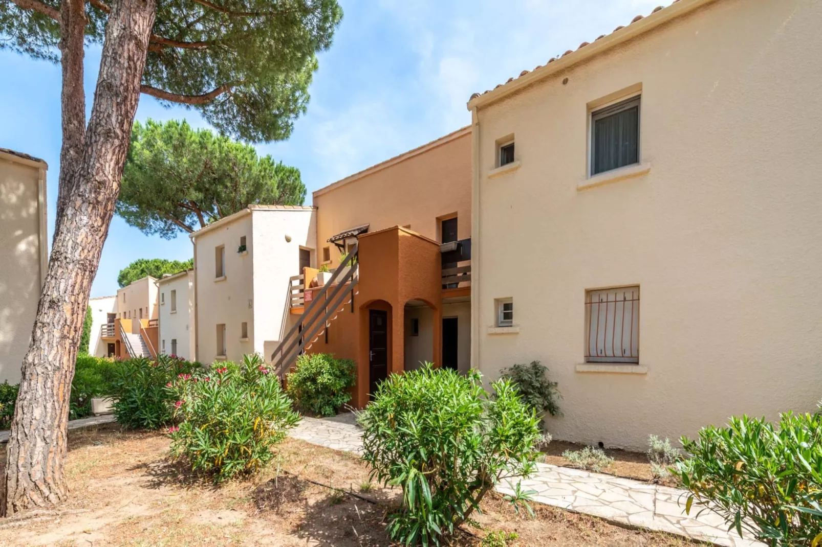 Eleuthera N°211 - 2P5 - Im Freien