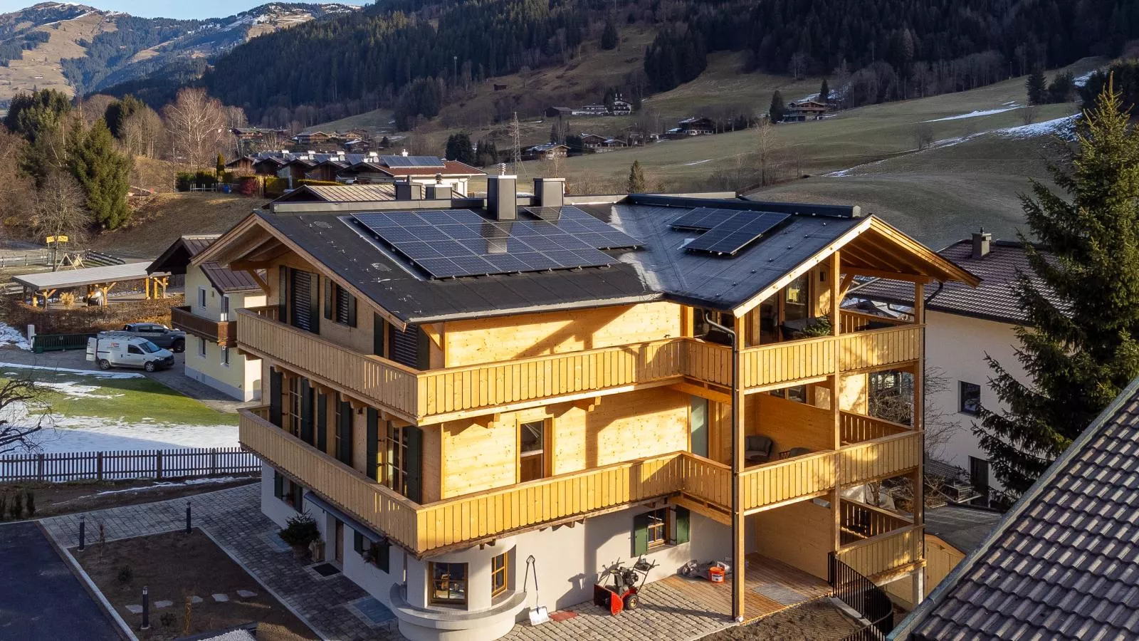 Haus Tauernblick Top 3 und 4-Außenbereich Winter