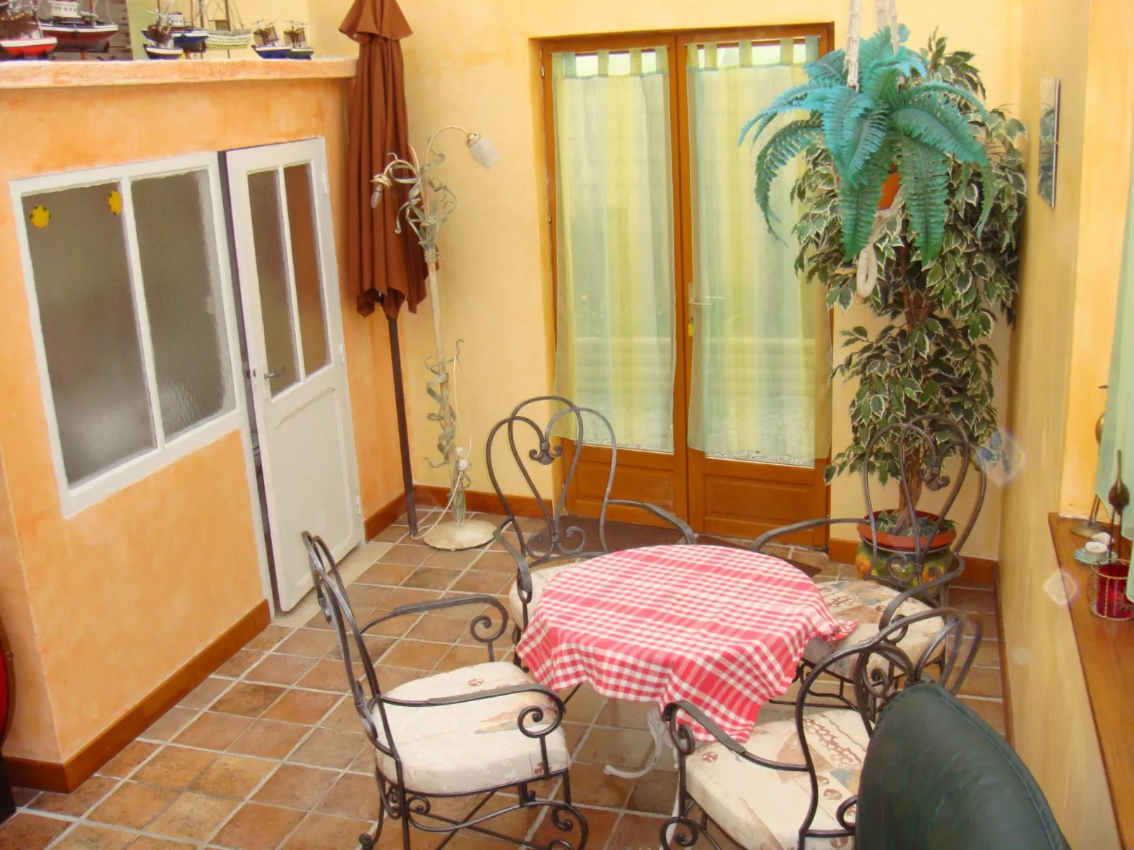 "Garence" mit eigener Terrasse-Inside