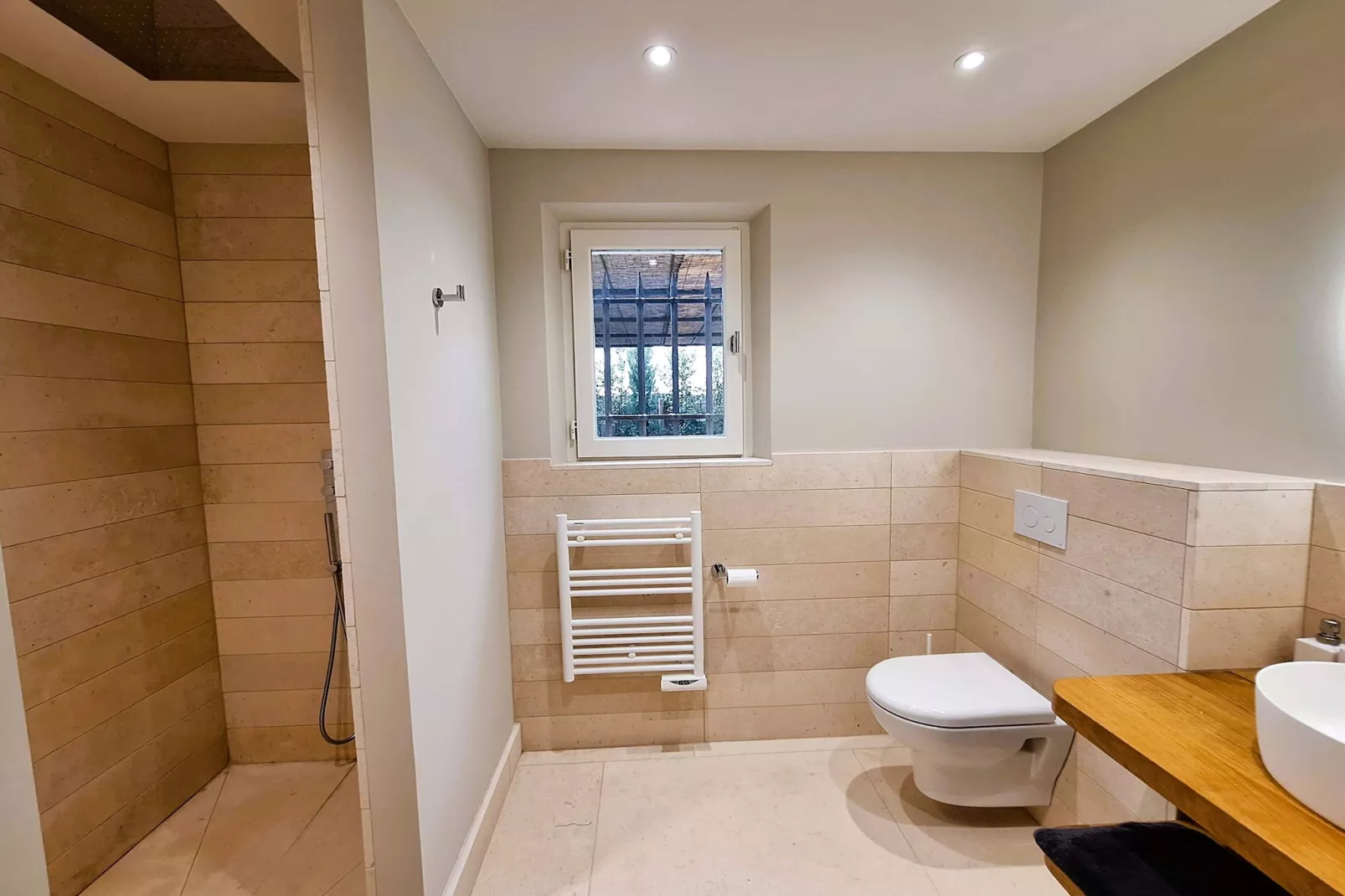 Le Mas Sorella – Votre Évasion Provençale au Cœur des Alpilles-Badezimmer