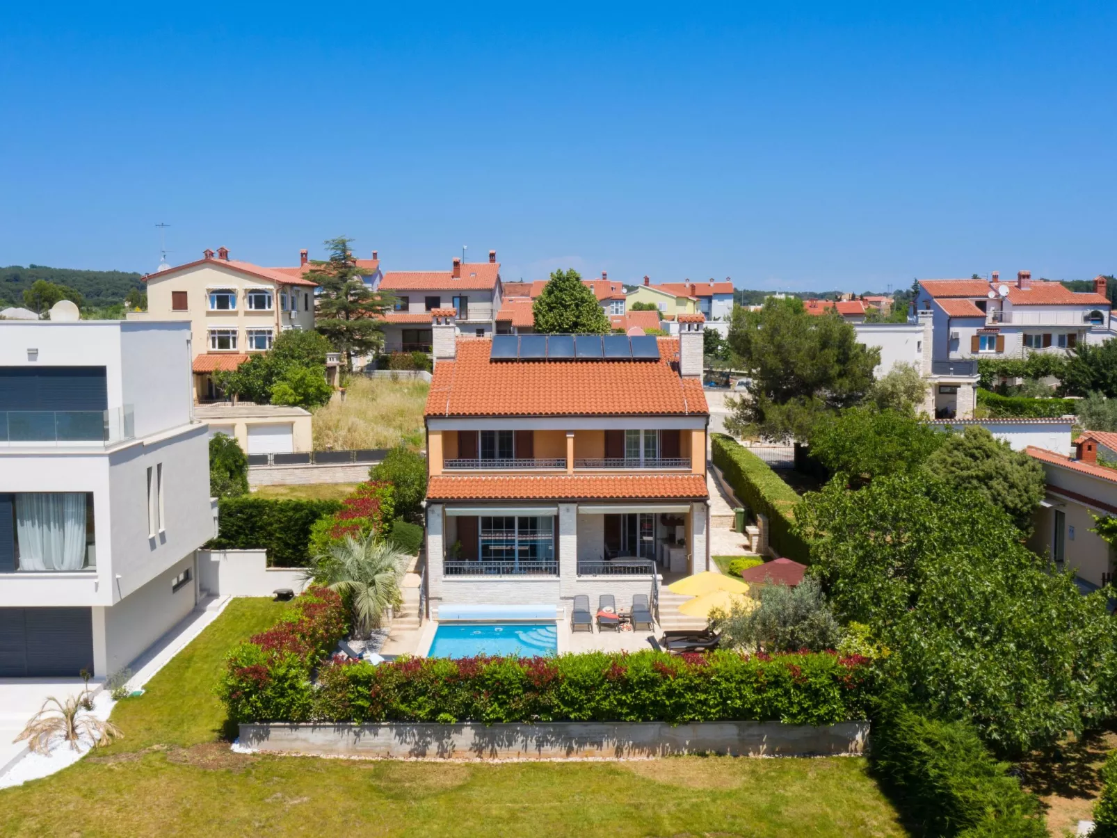 In Pomer mit privatem beheizten Pool und Meerblick - Image-tags.info