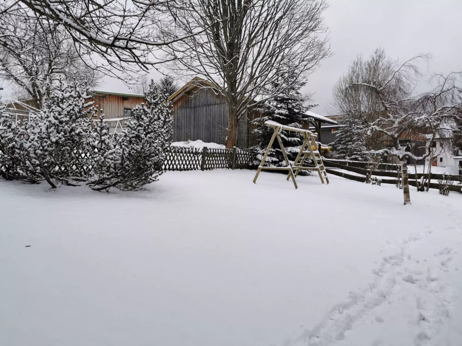 In Ludwigsreut mit Terrasse, Garten und Grill - Image-tags.info