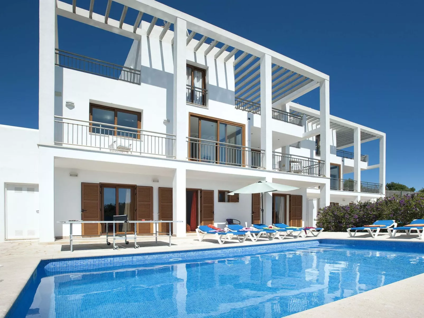 Cala Dia - Outside