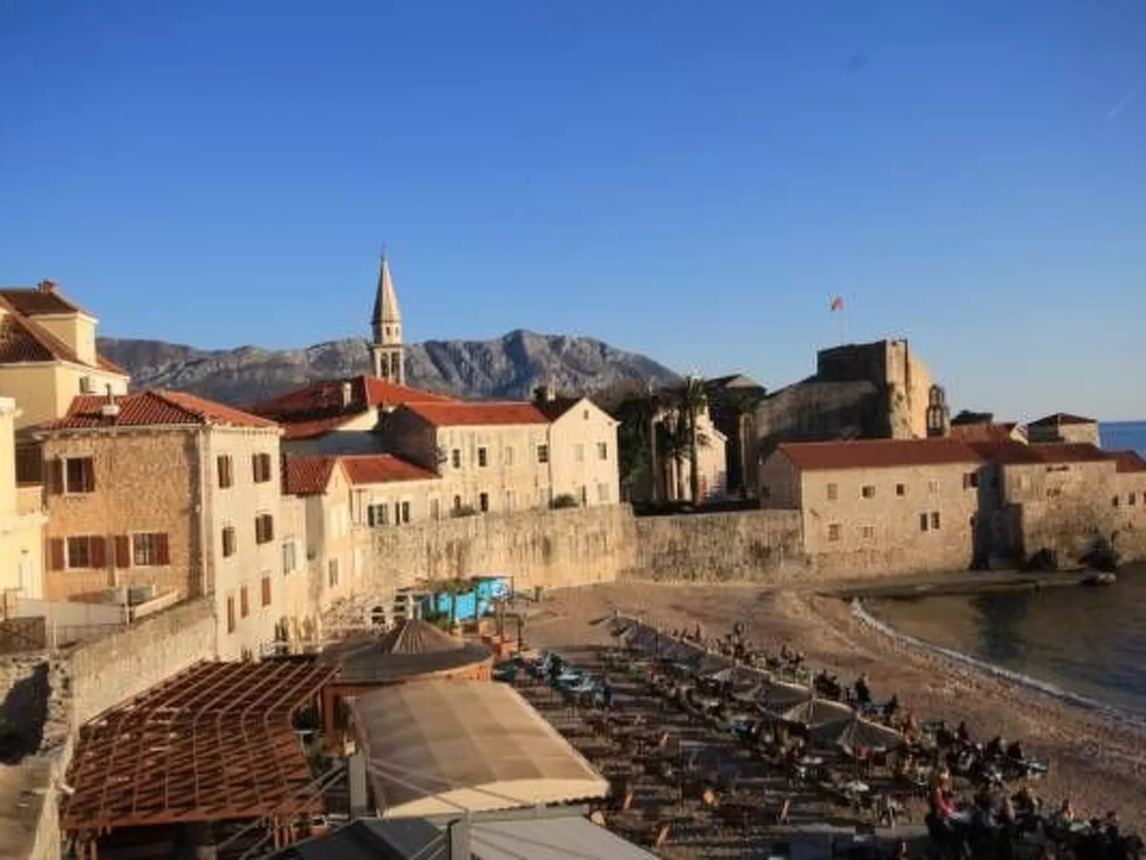 Für 4 Personen ca. 45 m&sup2; in Budva, Adriaküste Montenegro (Küste um Budva)-Image-tags.info