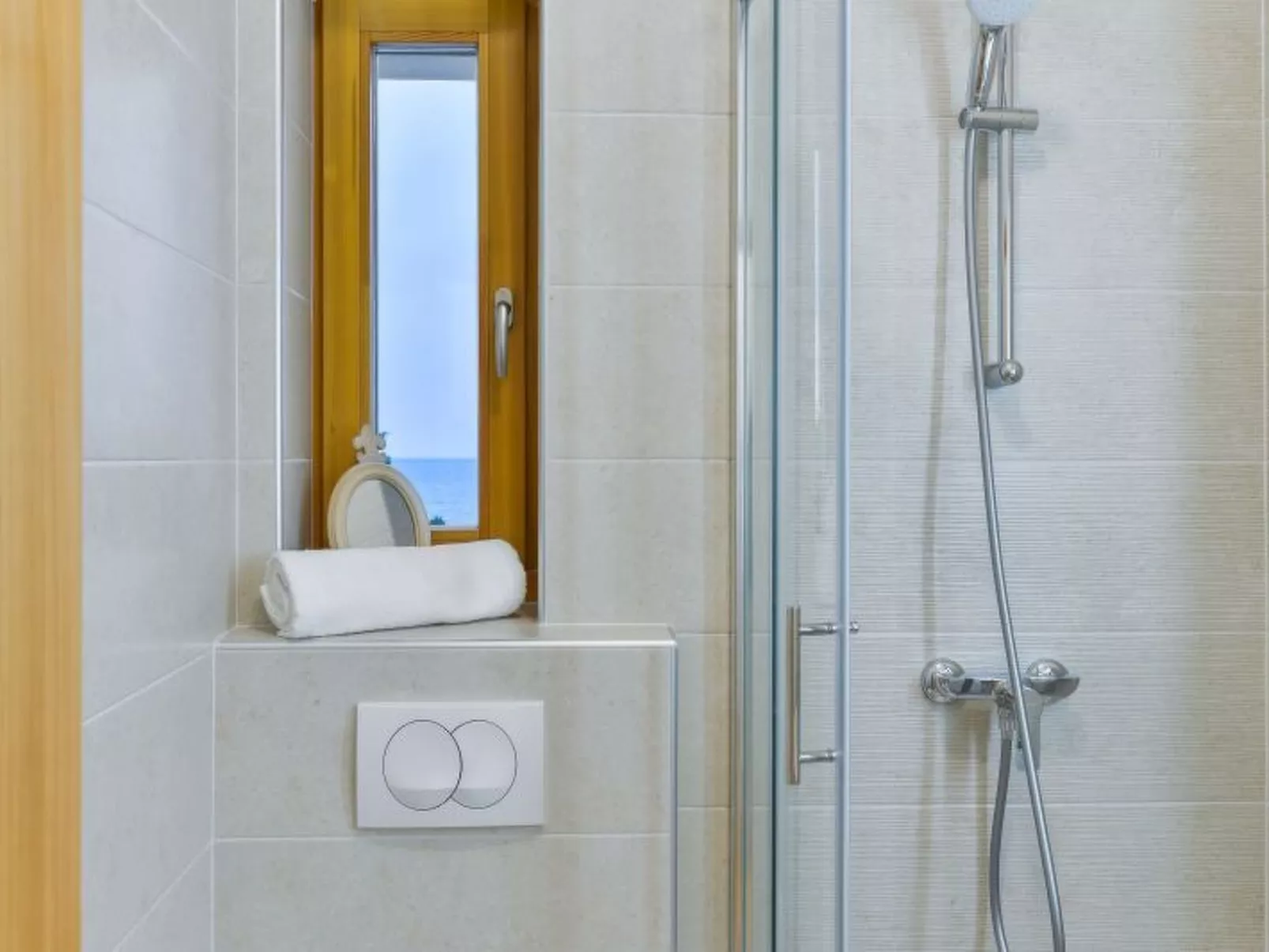 Vila Megy -  ID 2209 - Image-tags.info