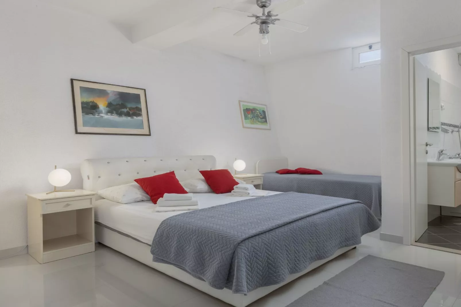 Villa Blanka - Six Bedroom Villa with Swimming Pool and Sea View-Schlafzimmer