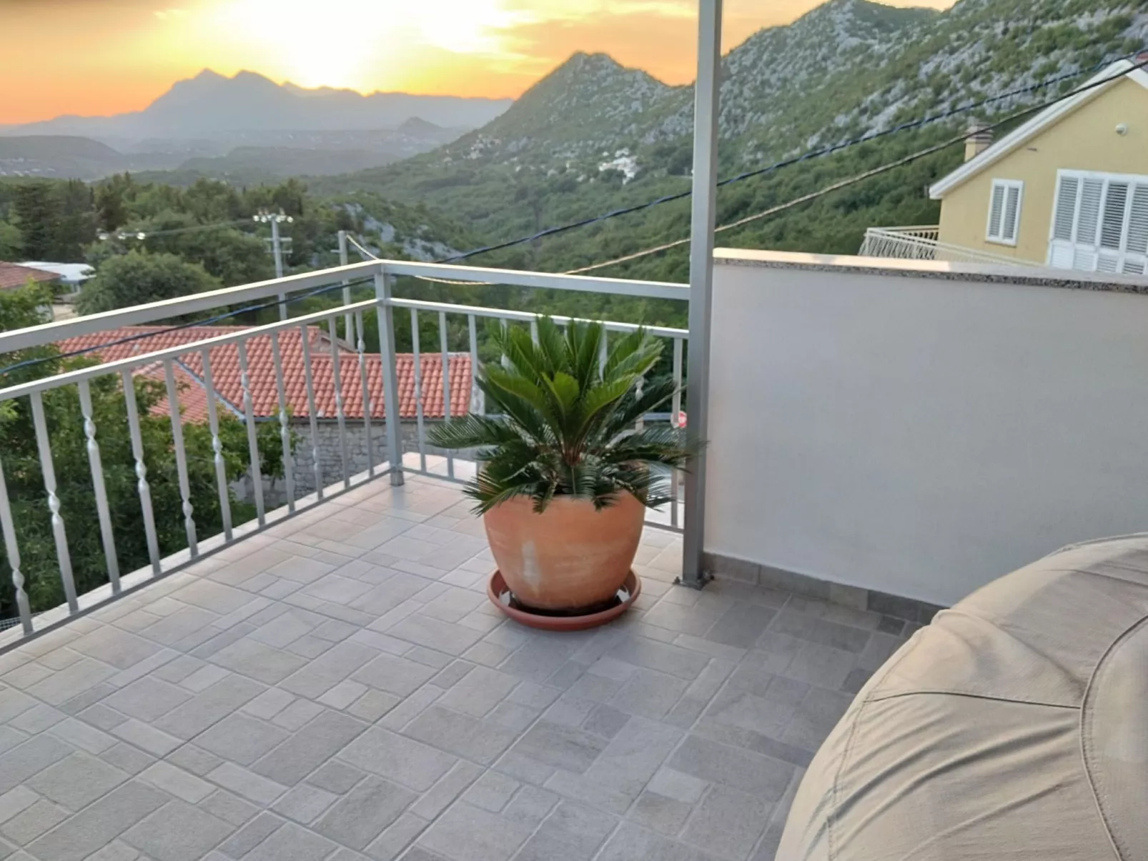 In Gornja Brela mit Sonnenterrasse und Panoramablick - Image-tags.info