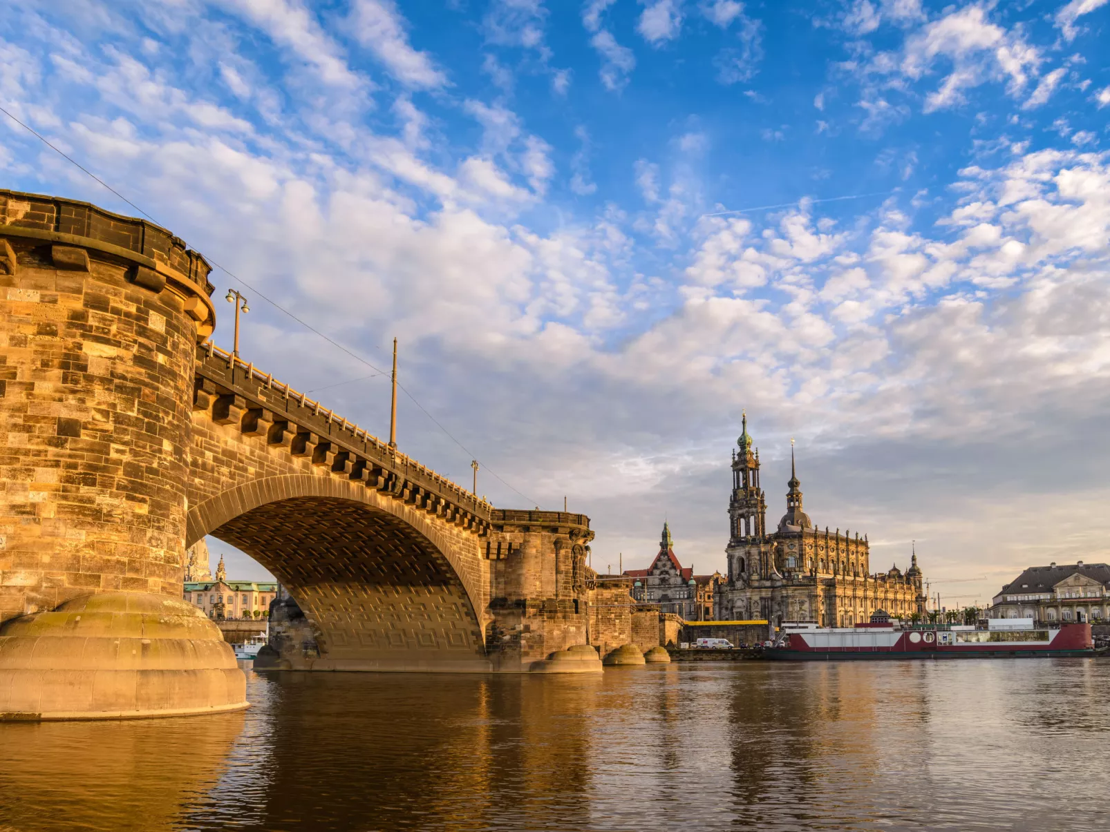 Mit eigenem Parkplatz - Area