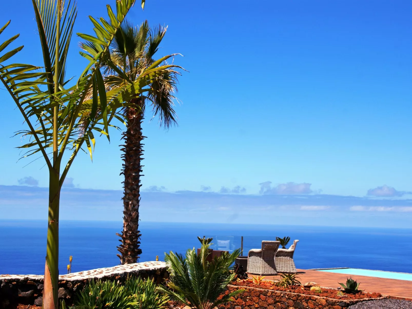 Moderne Architekten-Villa mit Infinity-Pool und Meerblick - Image-tags.info