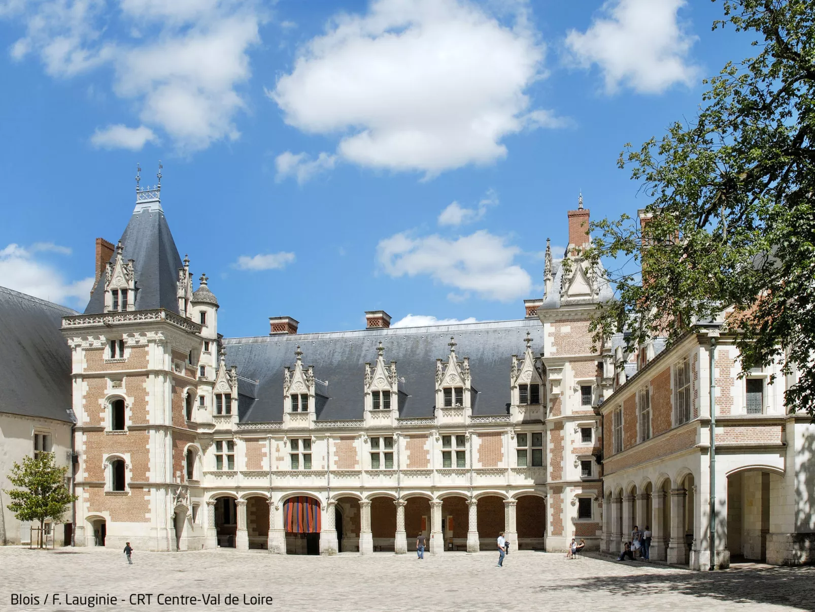 In Chouzy-Sur-Cisse mit Grill, Terrasse und Garten - Umgebung