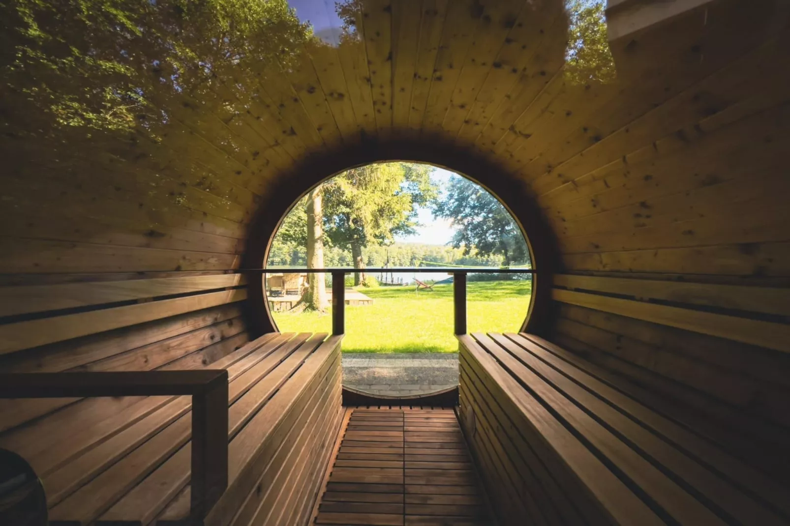 Dom w Starych Czaplach z domkiem na drzewie-Sauna