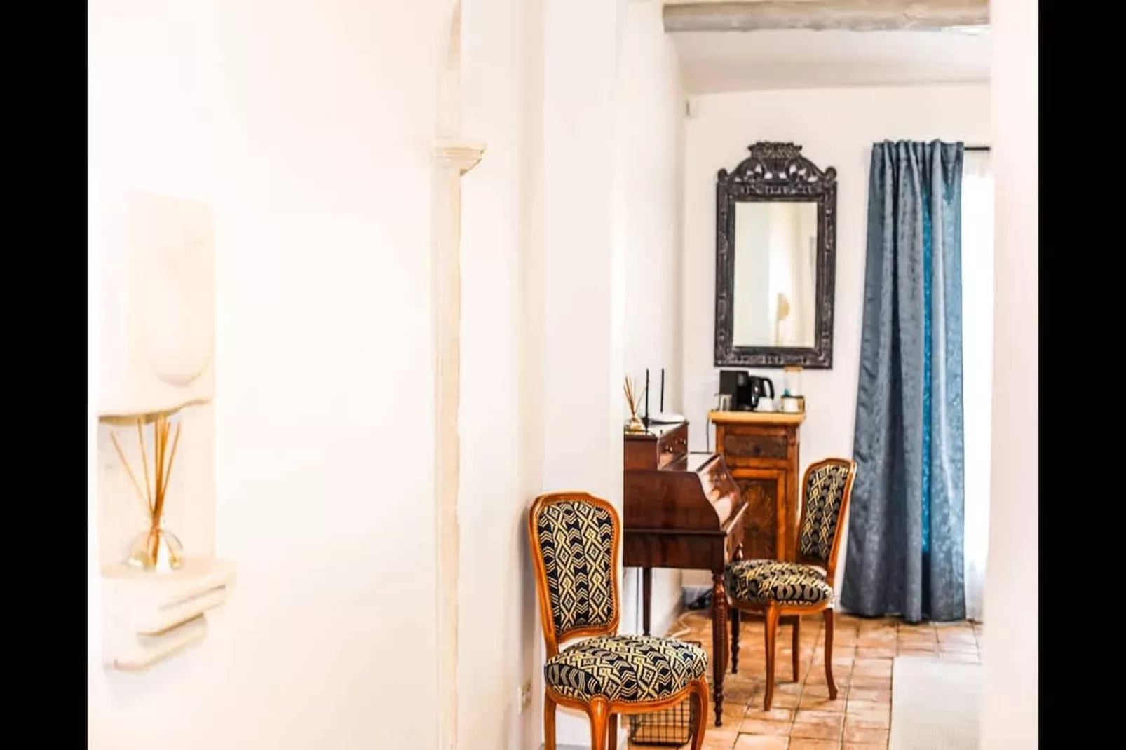 Charmant Mas Provençal avec piscine et jacuzzis-Landing