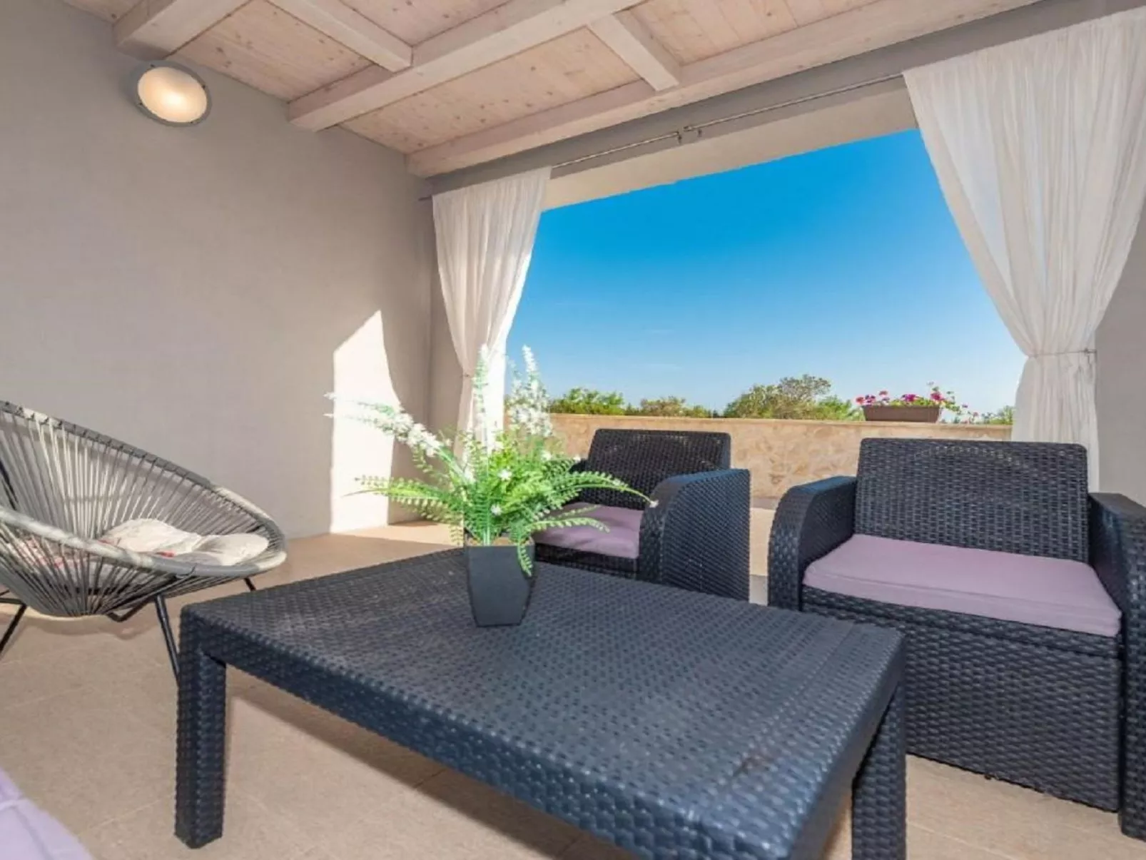 Villa mit beheiztem Pool, schöne Aussicht, Strandnähe - Image-tags.info