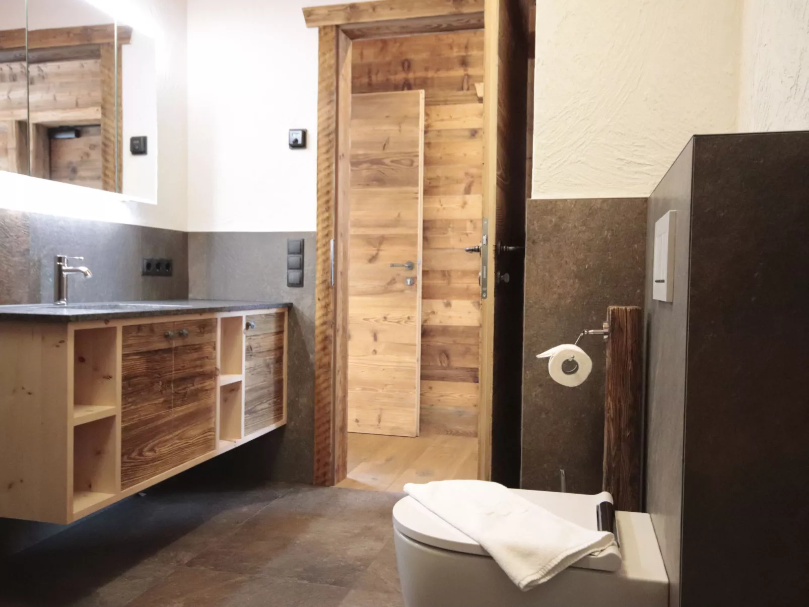 Chalet Ebenholz-Drinnen