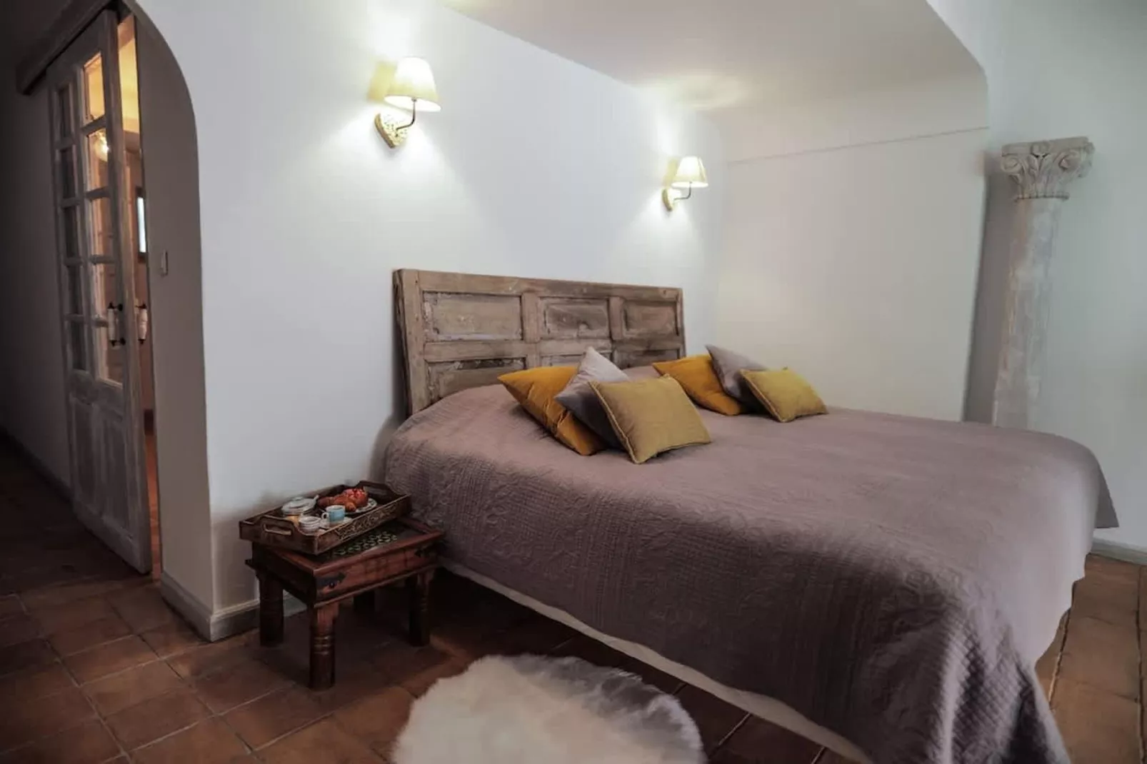 Charmant Mas Provençal avec piscine et jacuzzis-Bedroom