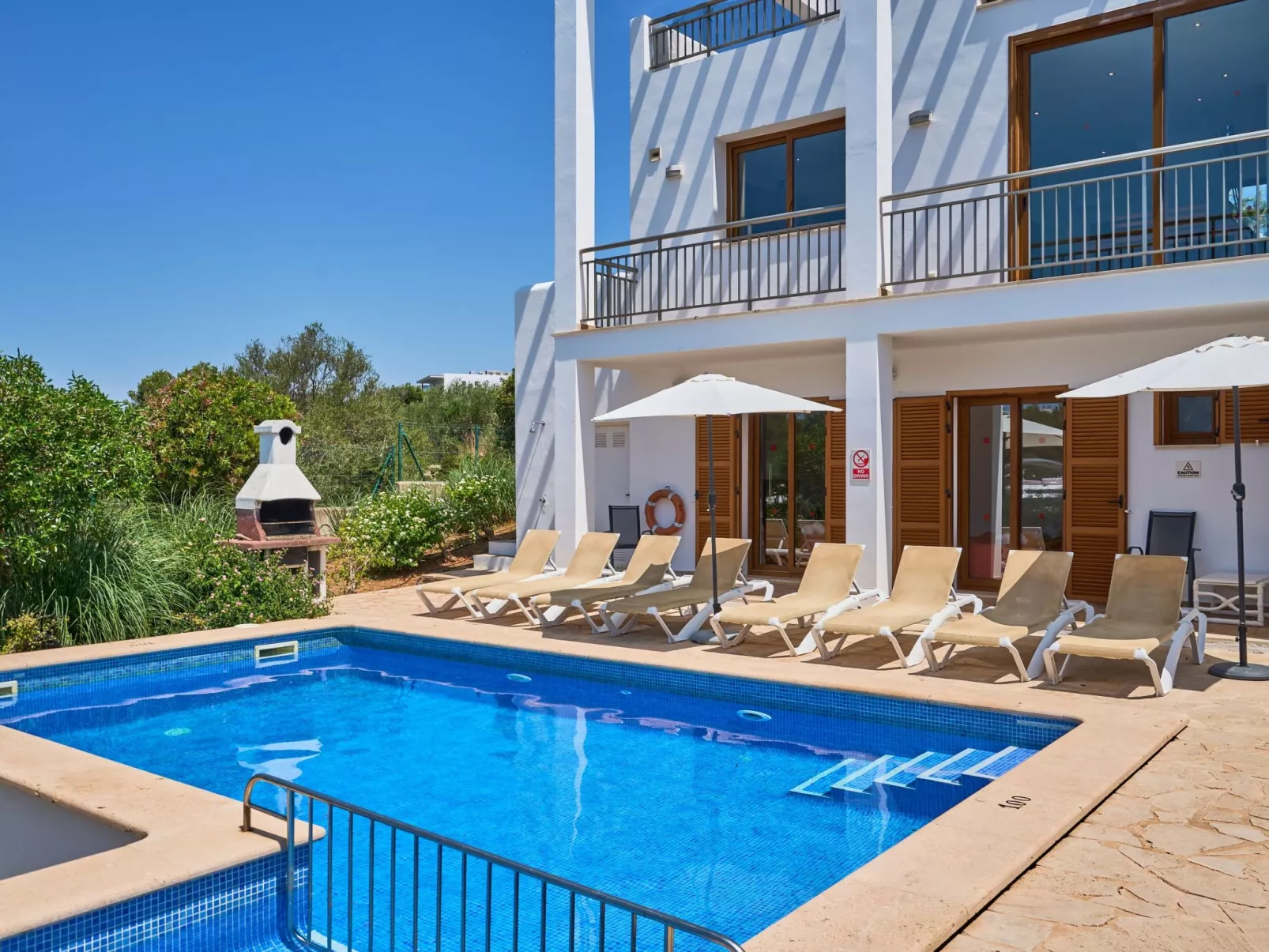 Cala Dia - Outside