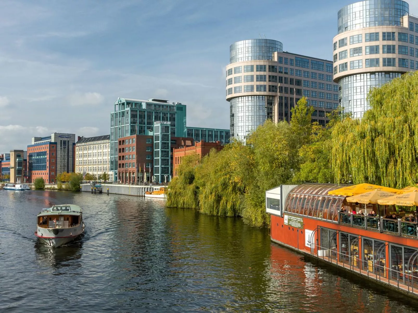 In Berliner Innenstadt, Siegessäule-Nähe - Outside