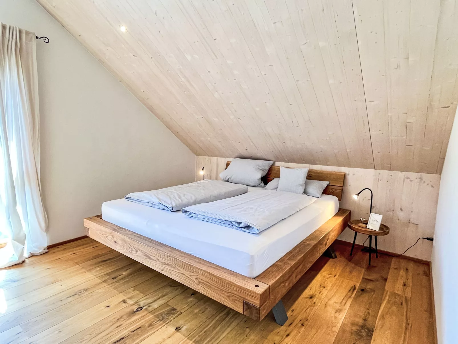 Kinast (HFT202) - Drinnen