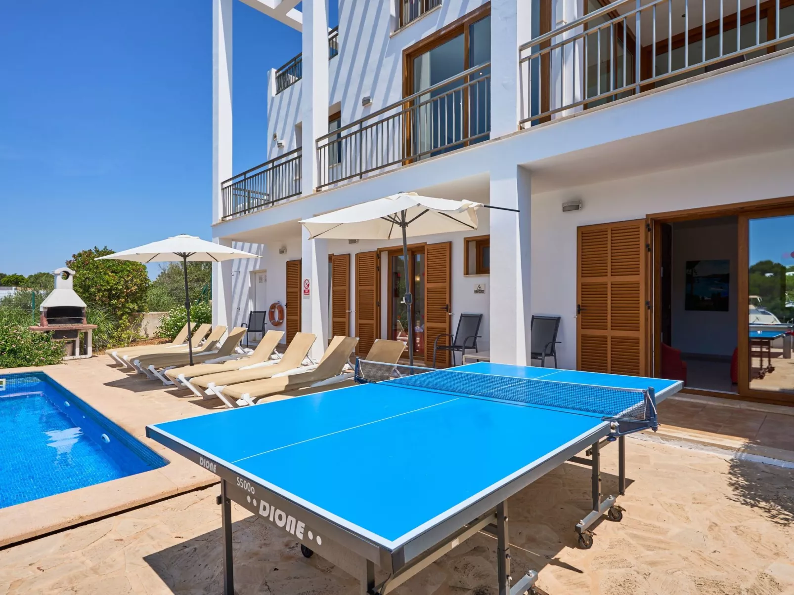 Cala Dia - Outside