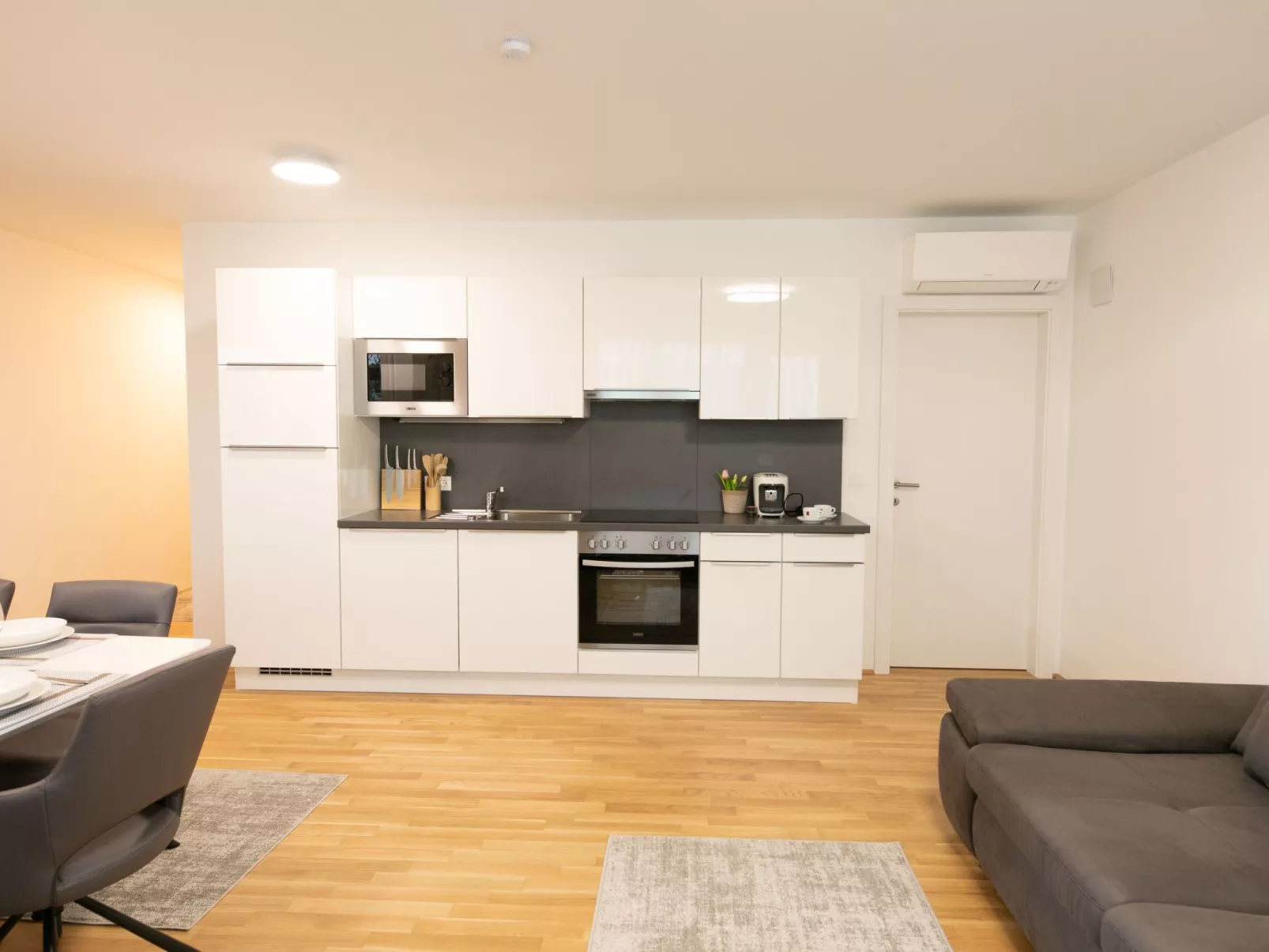 Moderne Wohnung in Kaisermühlen mit Garten und Panoramablick - Image-tags.info