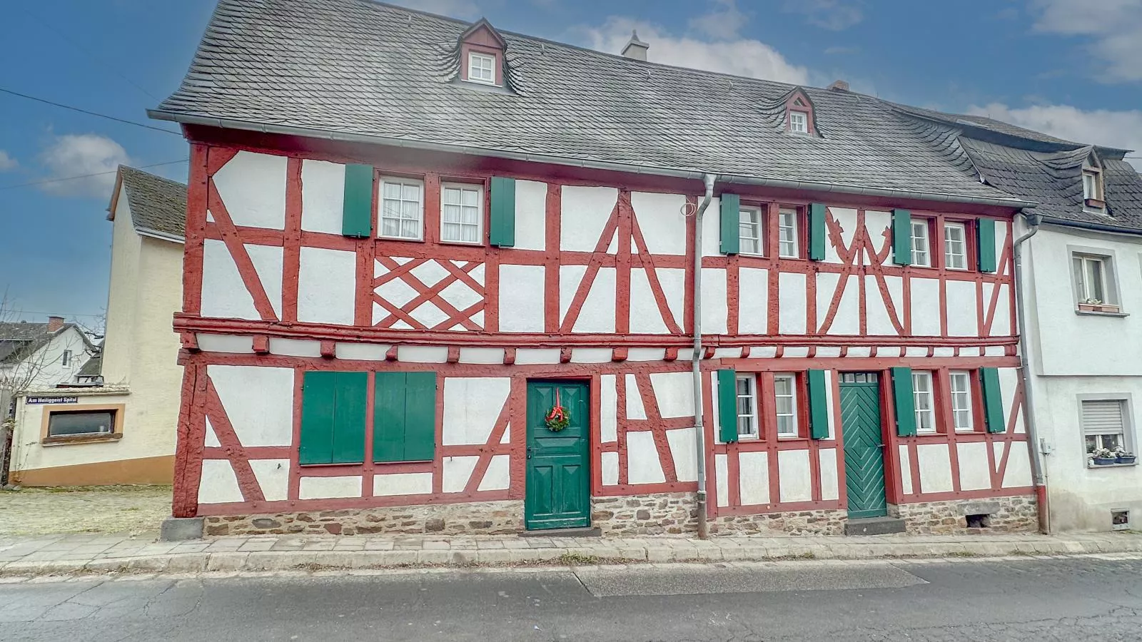 Münstermaifeld - View in summer