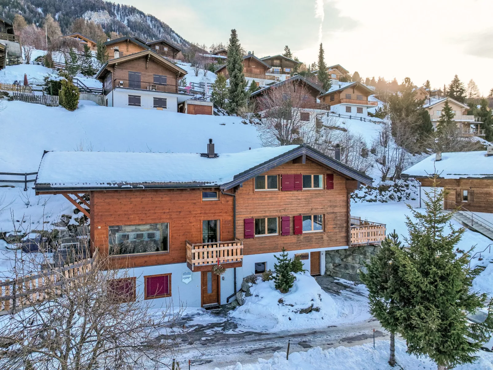 La Balance - Outside