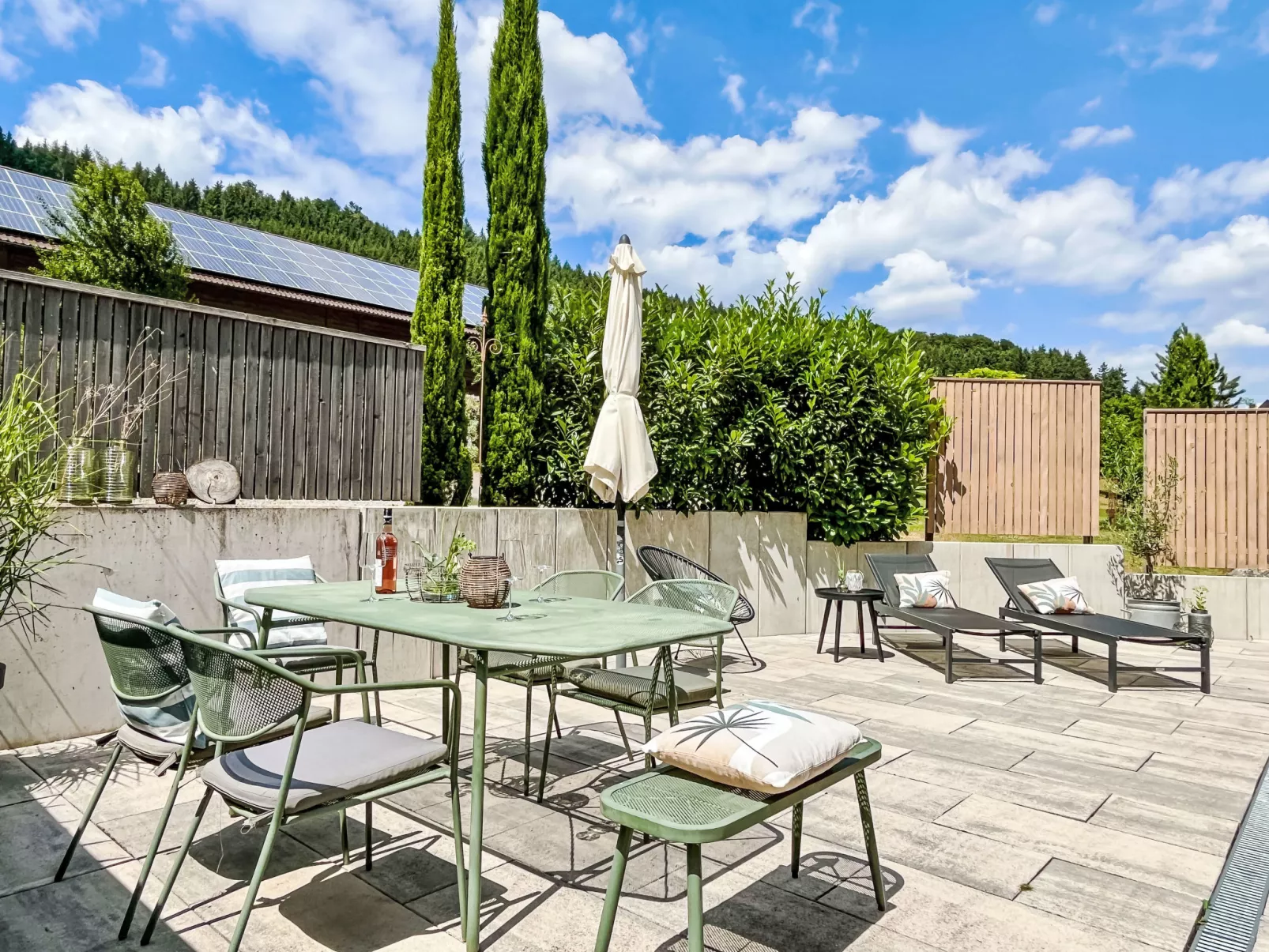 Kinast (HFT201)-Outside