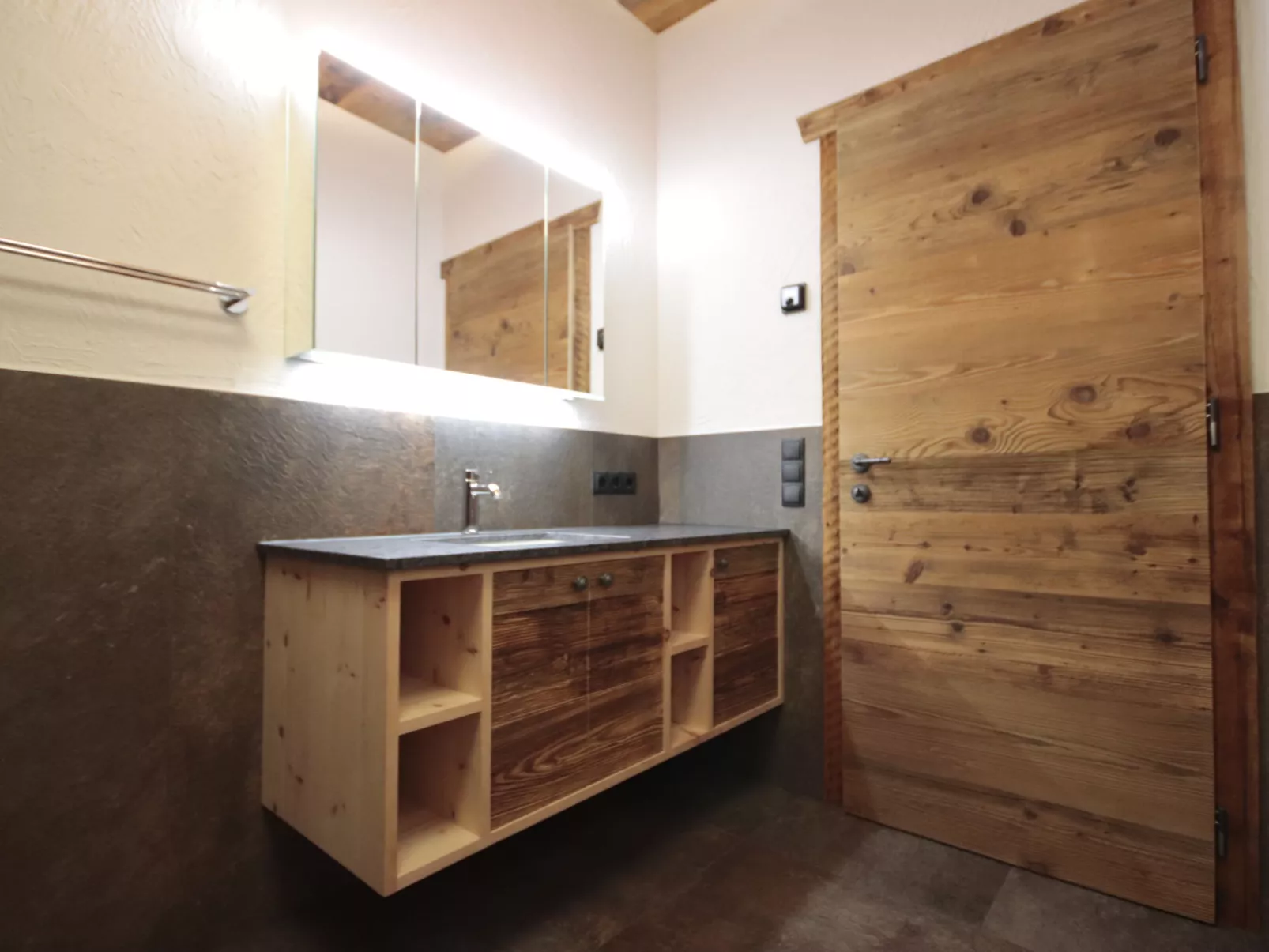 Chalet Ebenholz-Drinnen