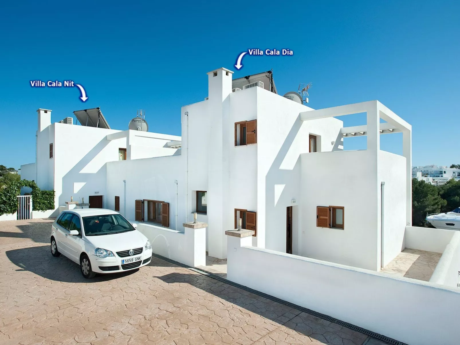 Cala Dia - Outside